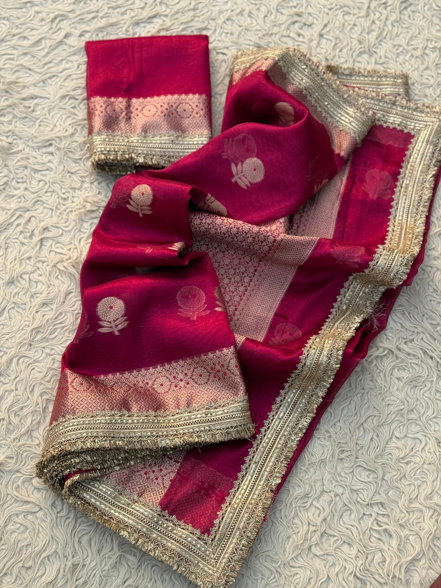 soft tissue saree