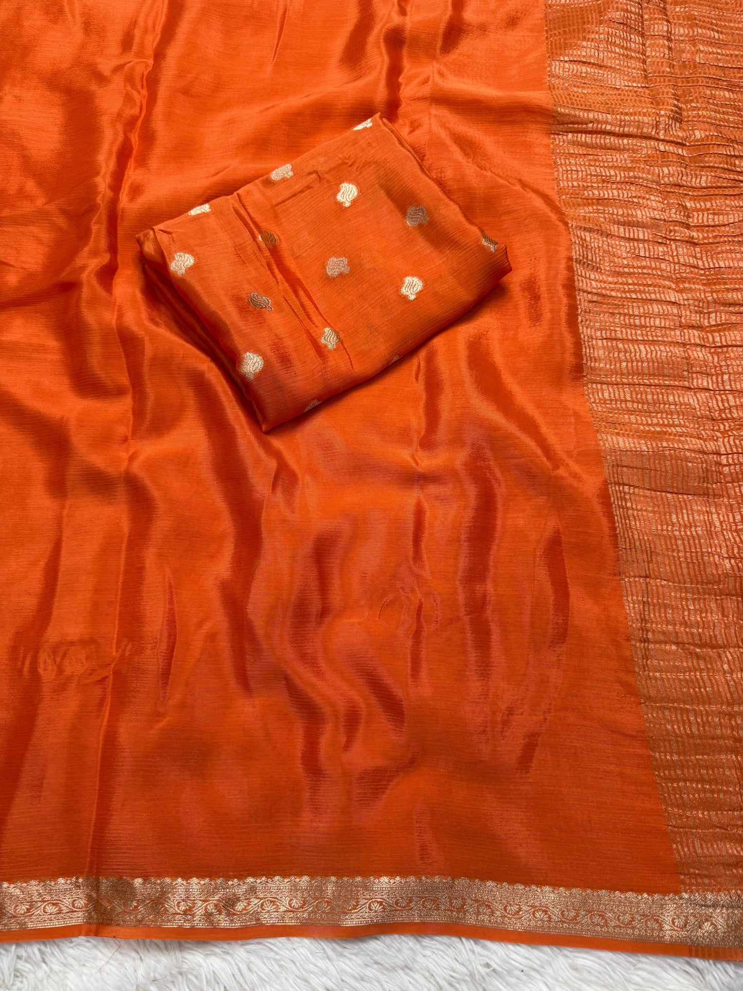 Pure chinnon silk saree