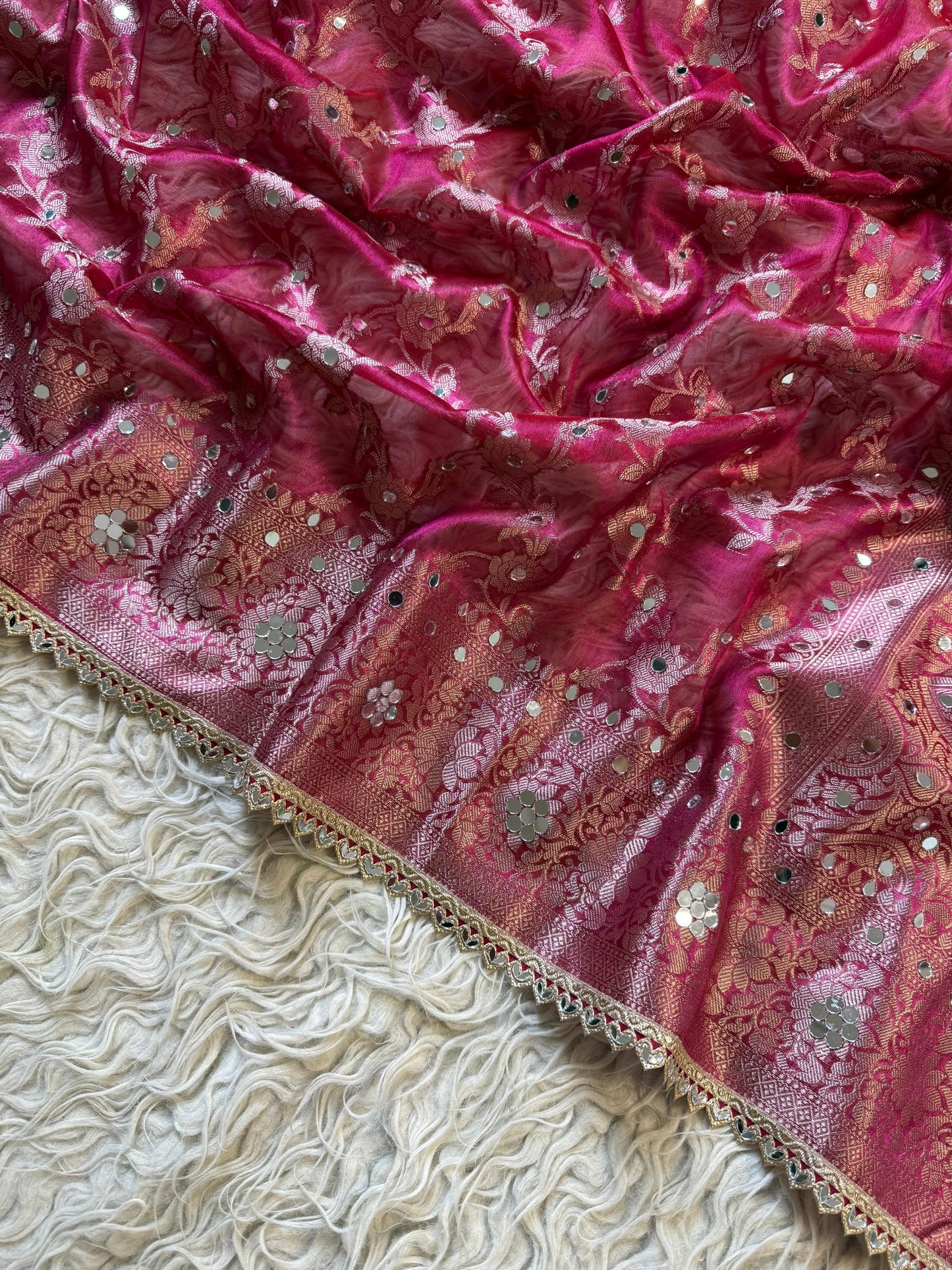 Banarasi maharani tissue in daimond avtar