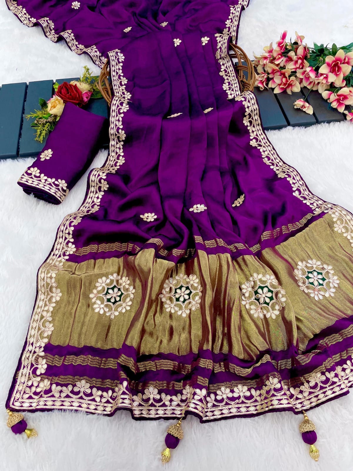 Bandhej Saree(Gala Pallu)