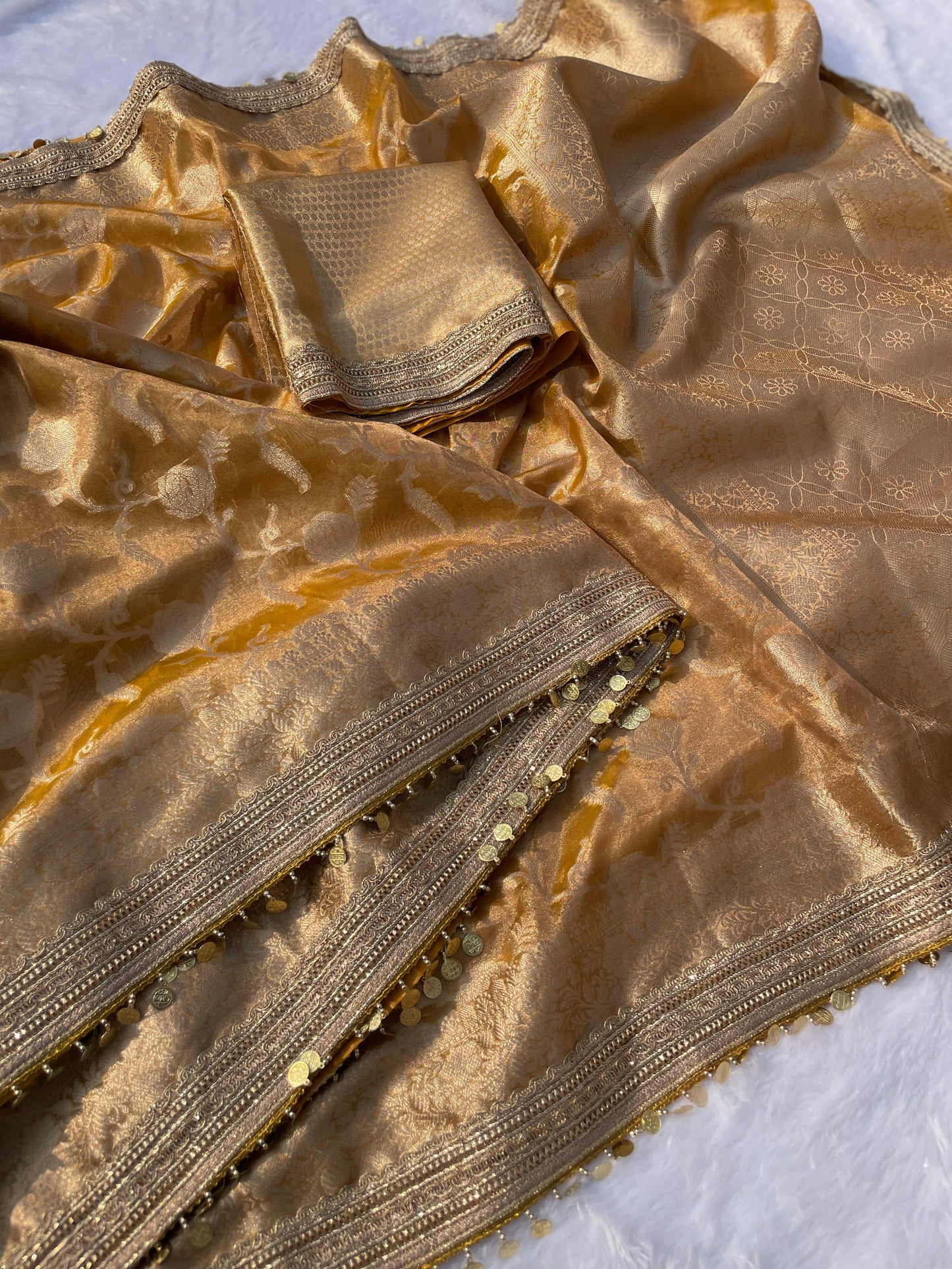 Premium Classic Tissu Banarasi Saree