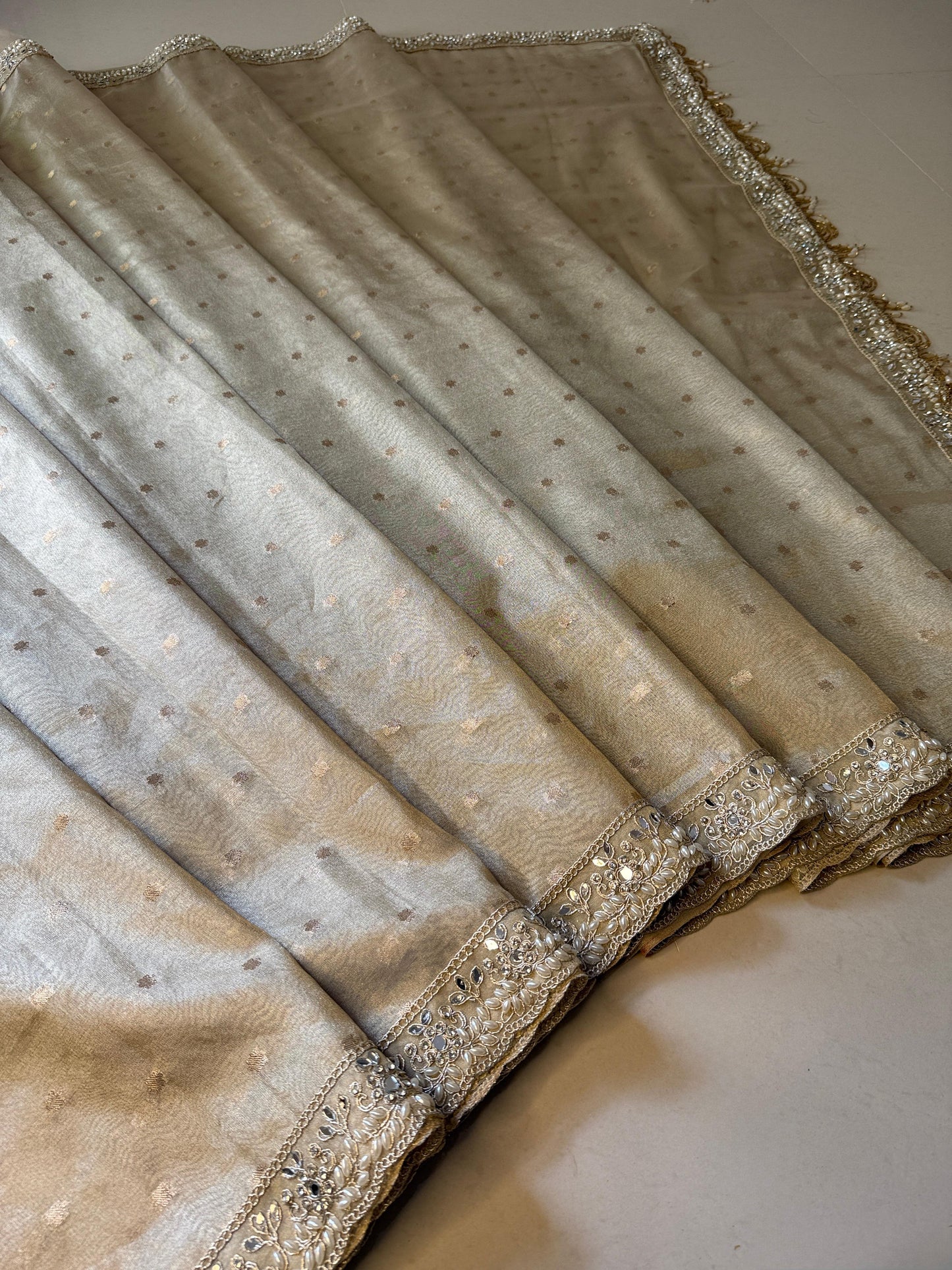 Soft Tissue Booti Weave Saree