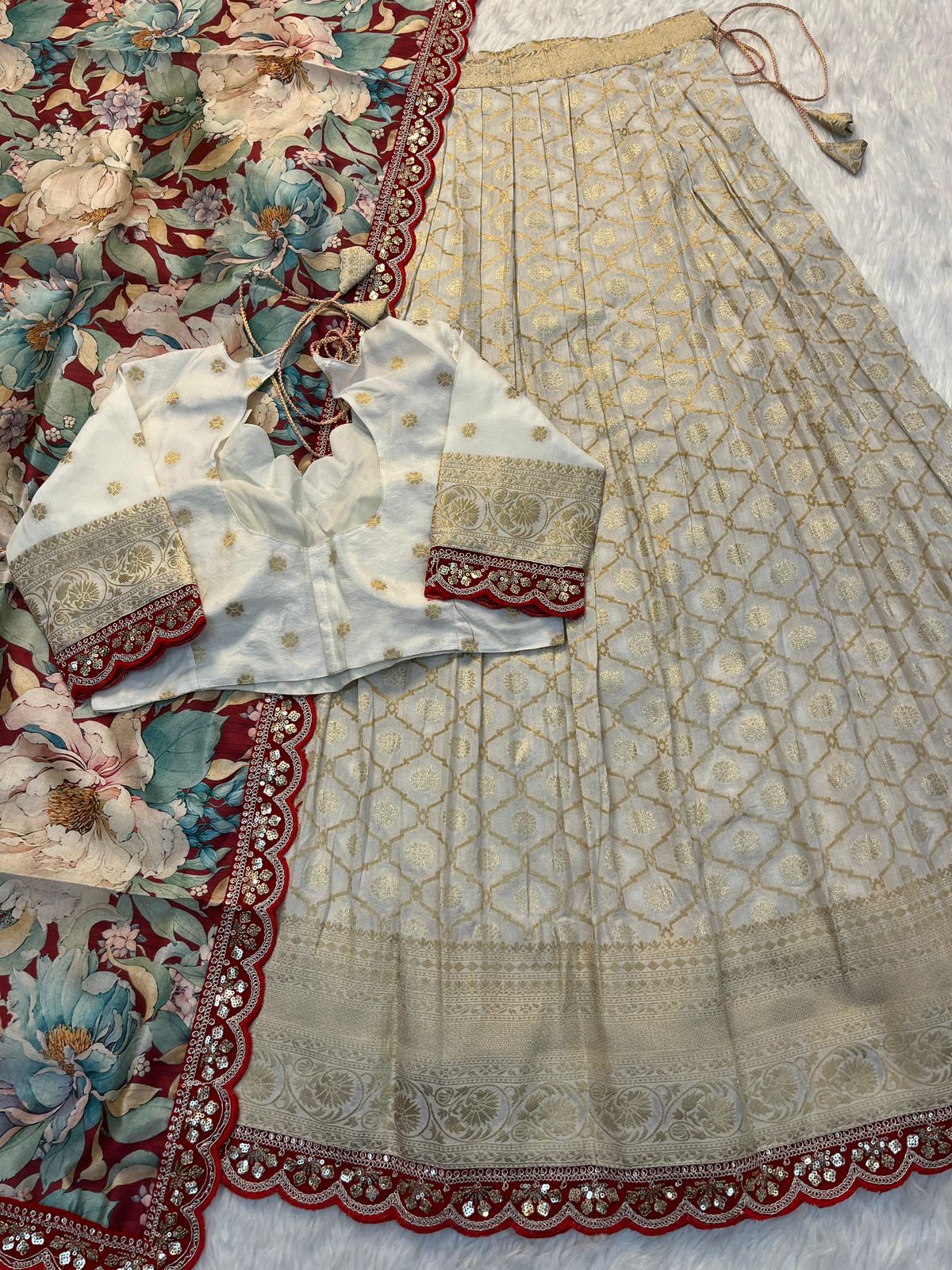 Pure Banarasi Lahenga