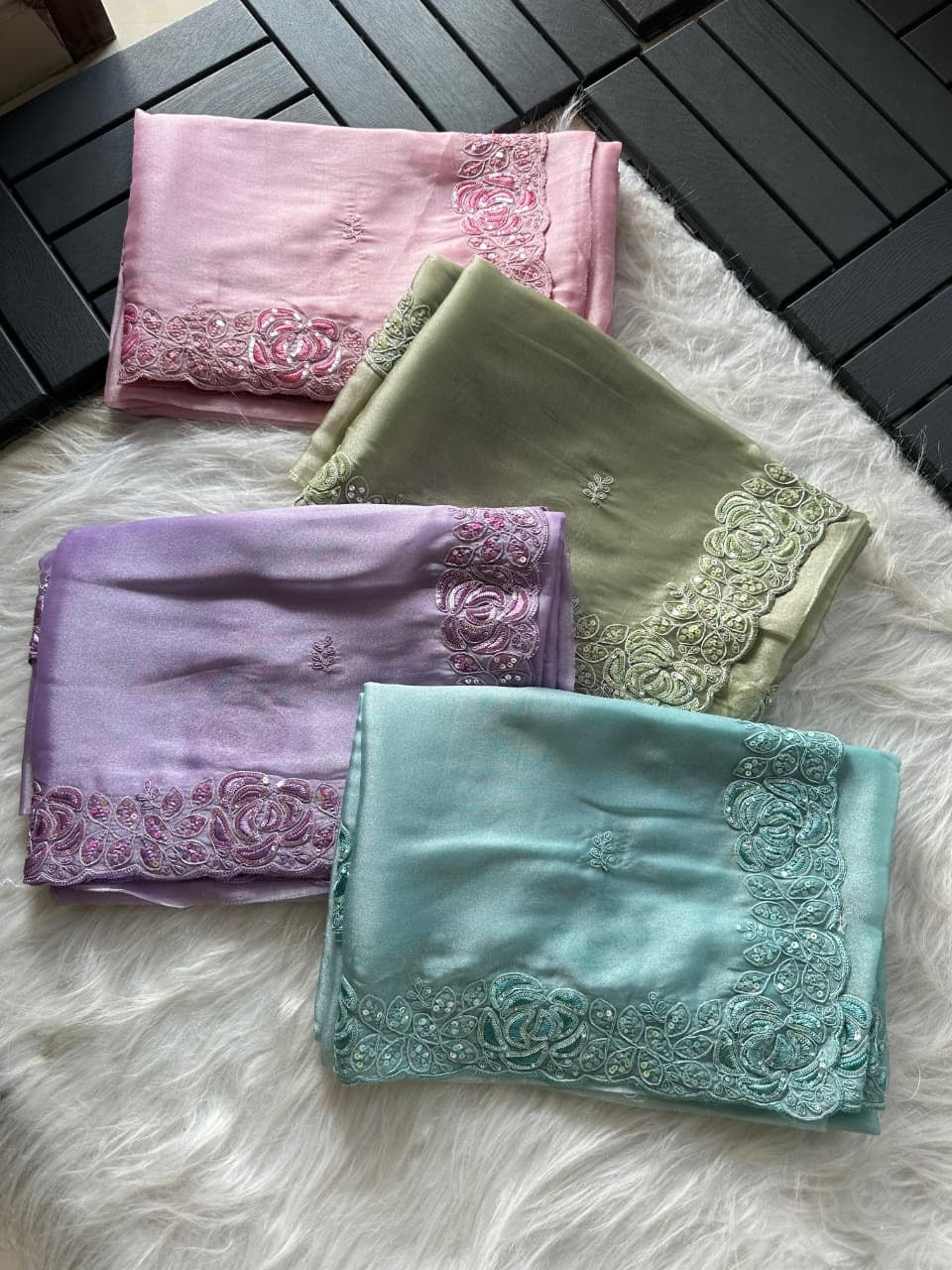 Super soft simmer tissue saree