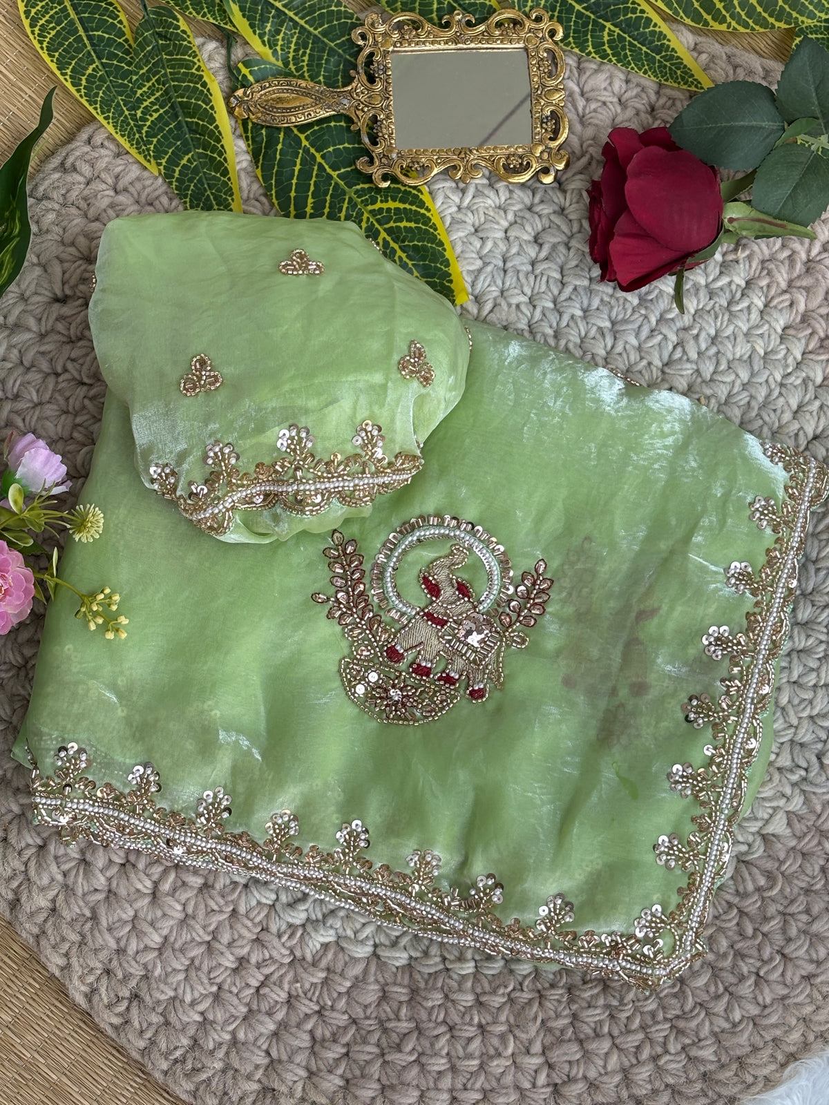 Very soft elegant nd rich look sartin saree