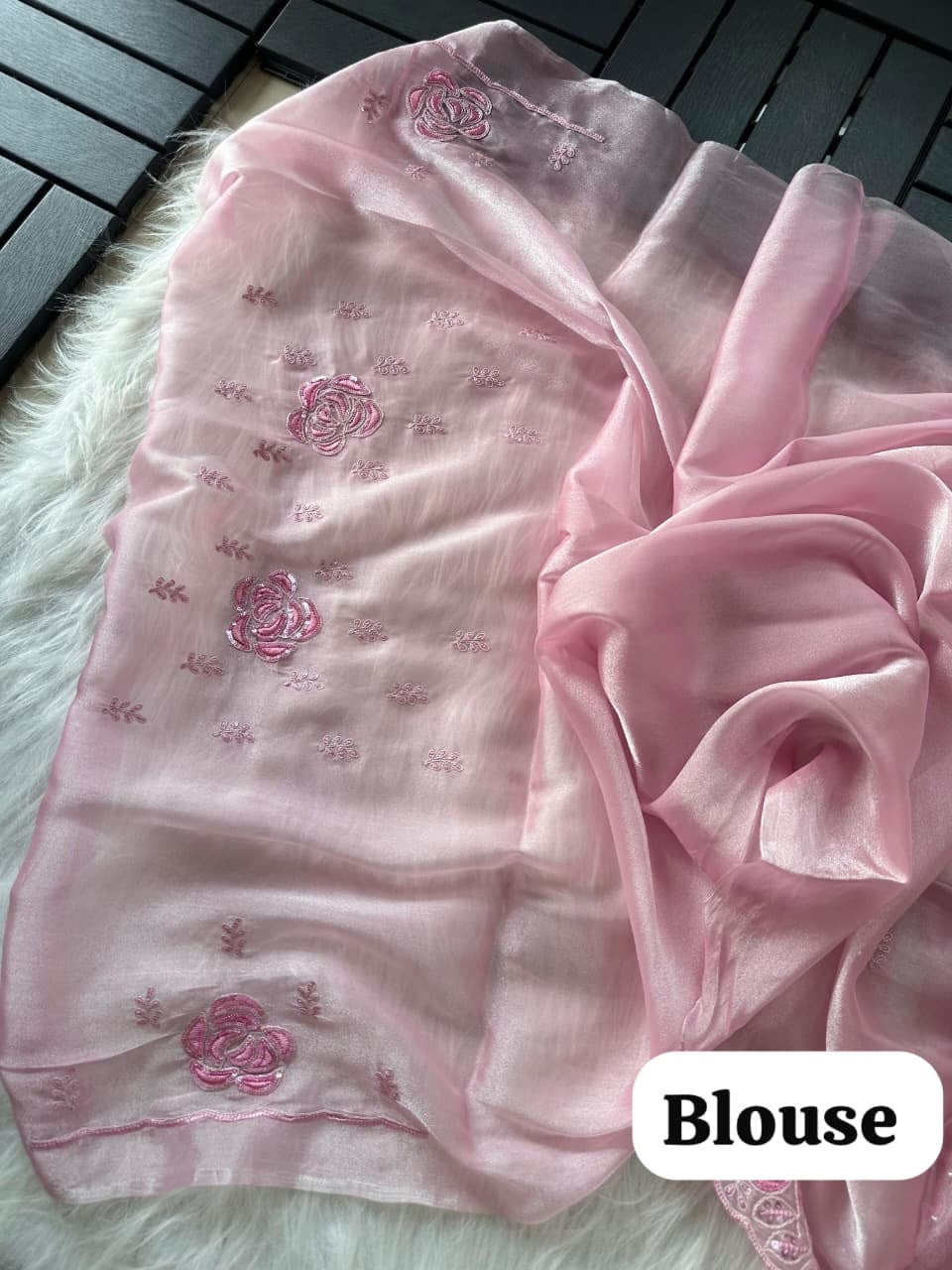 Super soft simmer tissue saree