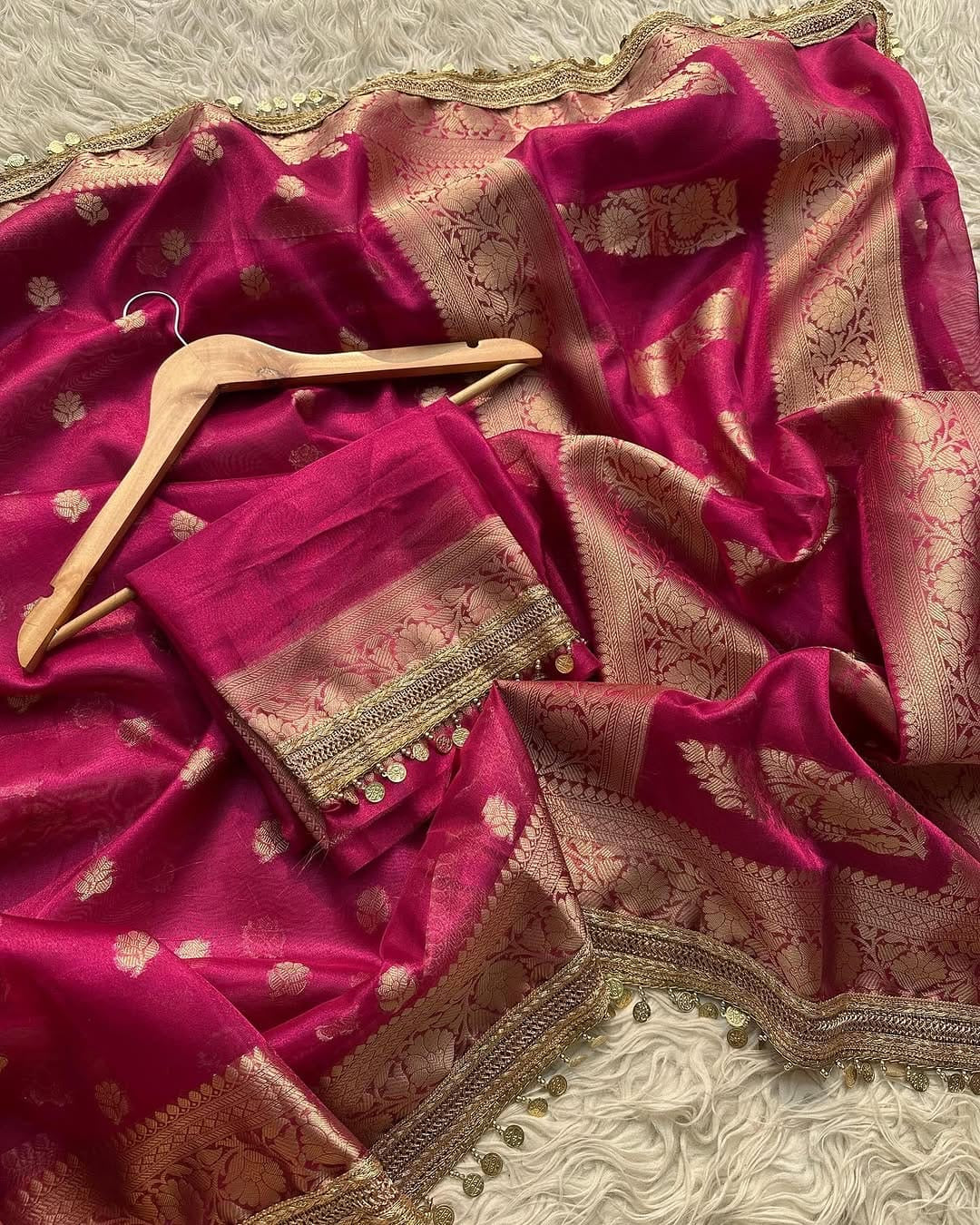 Tissue silk saree