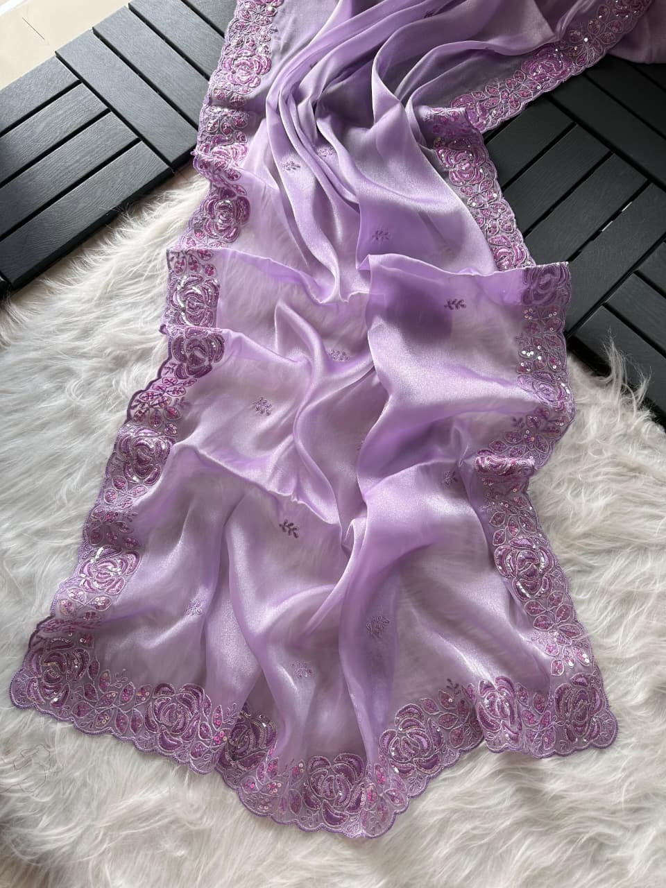 Super soft simmer tissue saree