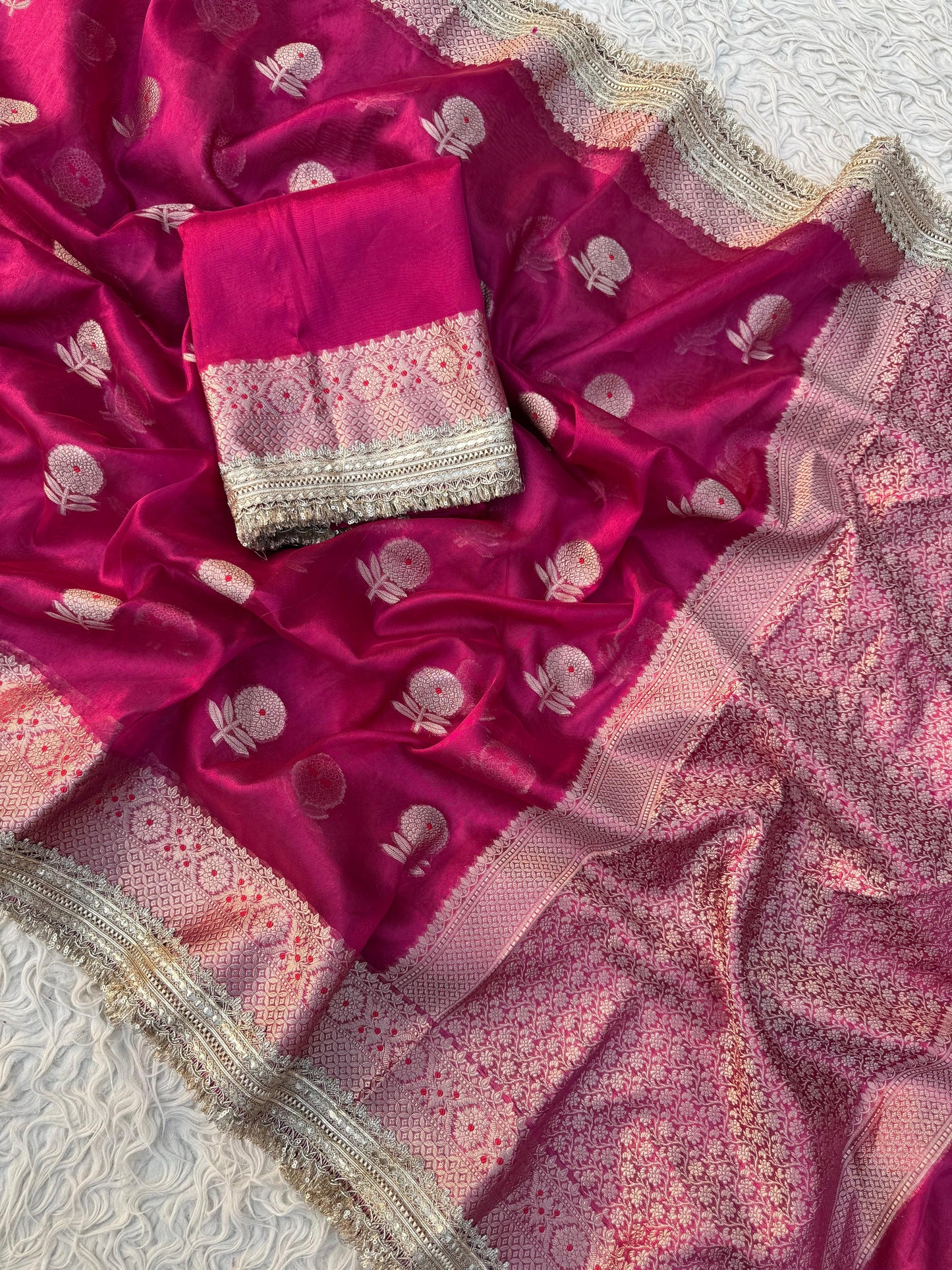 soft tissue saree