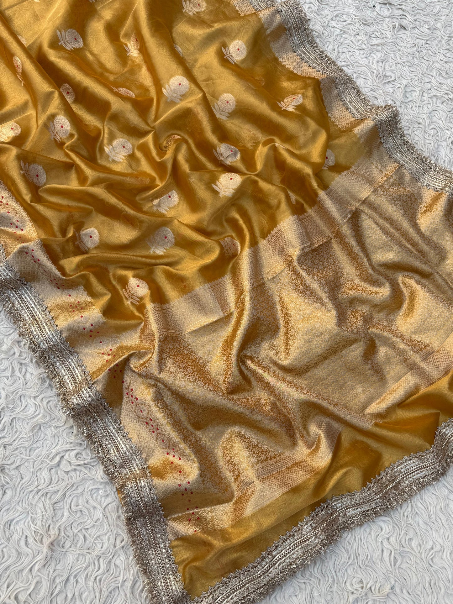 soft tissue saree