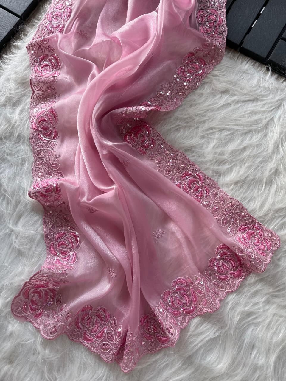Super soft simmer tissue saree
