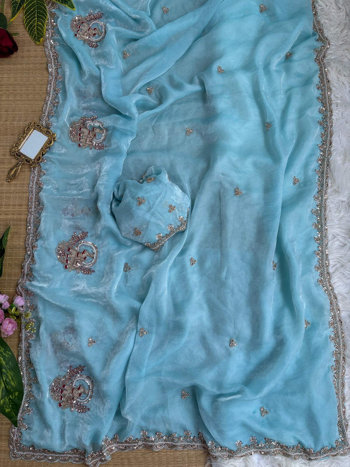 Very soft elegant nd rich look sartin saree