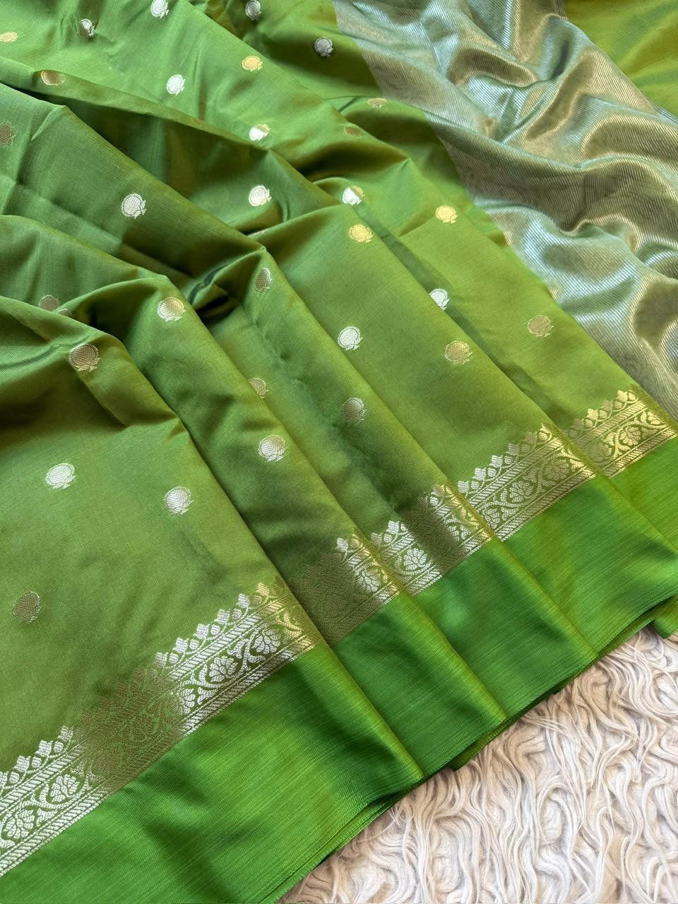 Banarasi semi katan soft zari