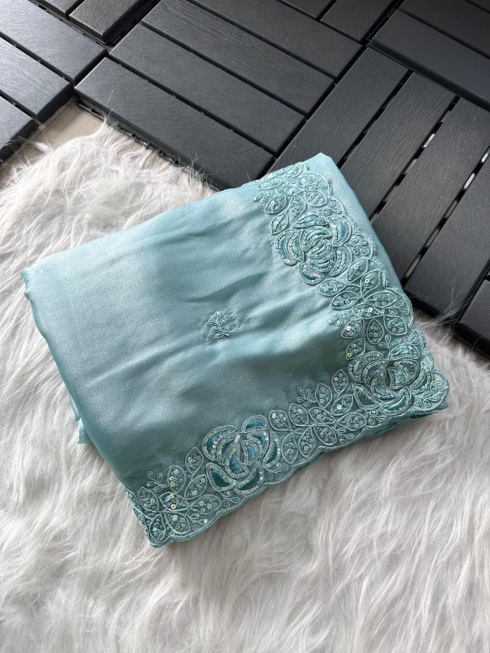 Super soft simmer tissue saree