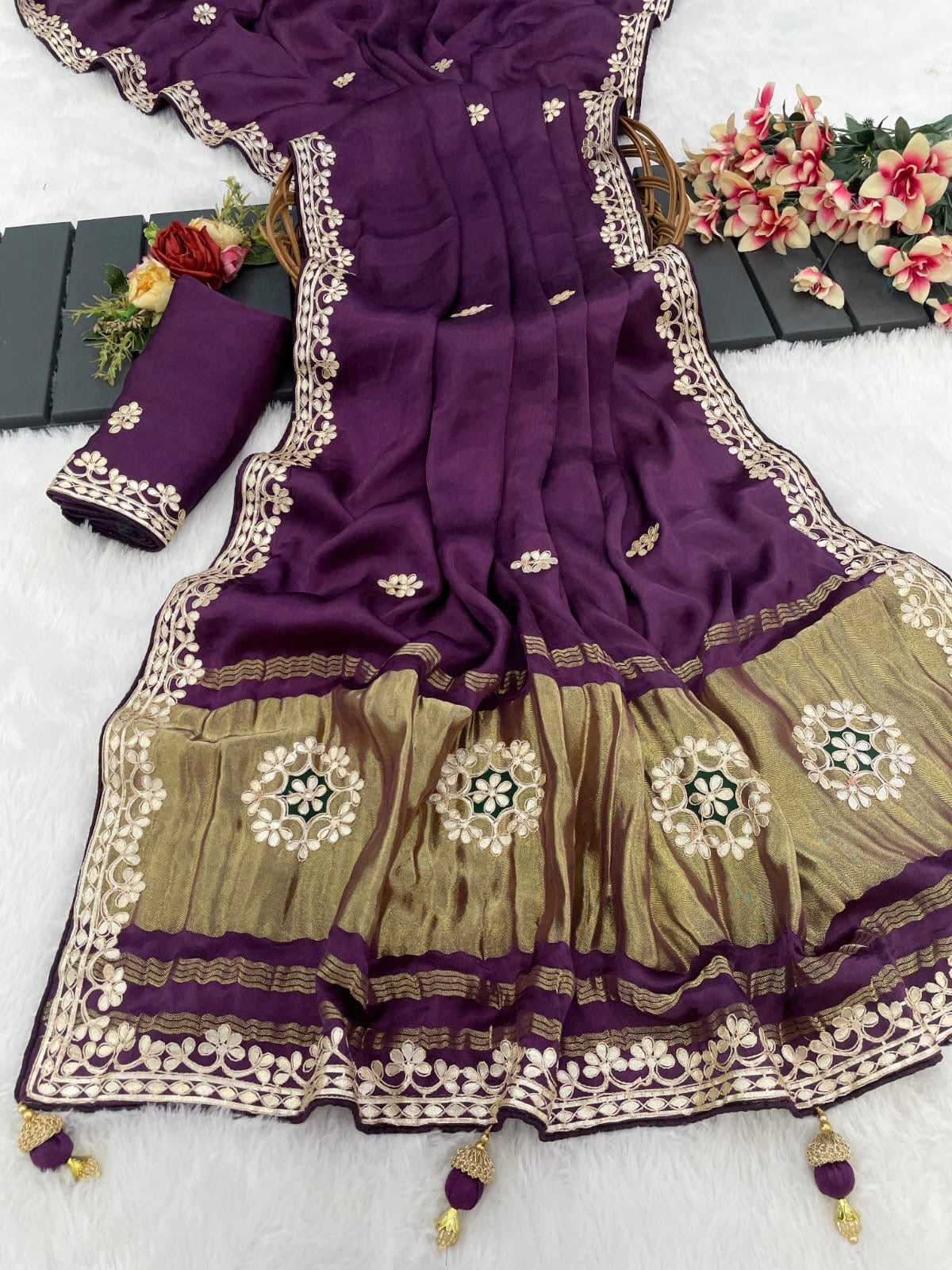 Bandhej Saree(Gala Pallu)
