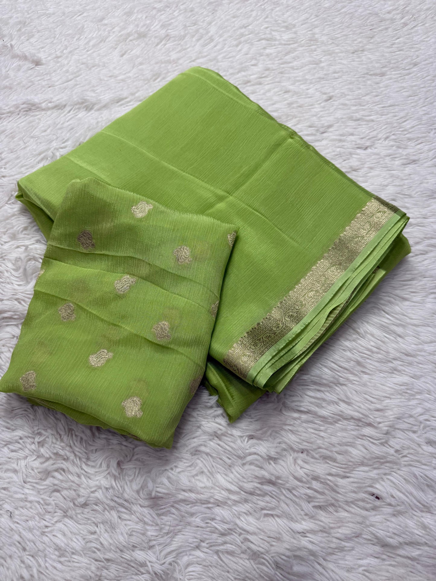 Pure chinnon silk saree