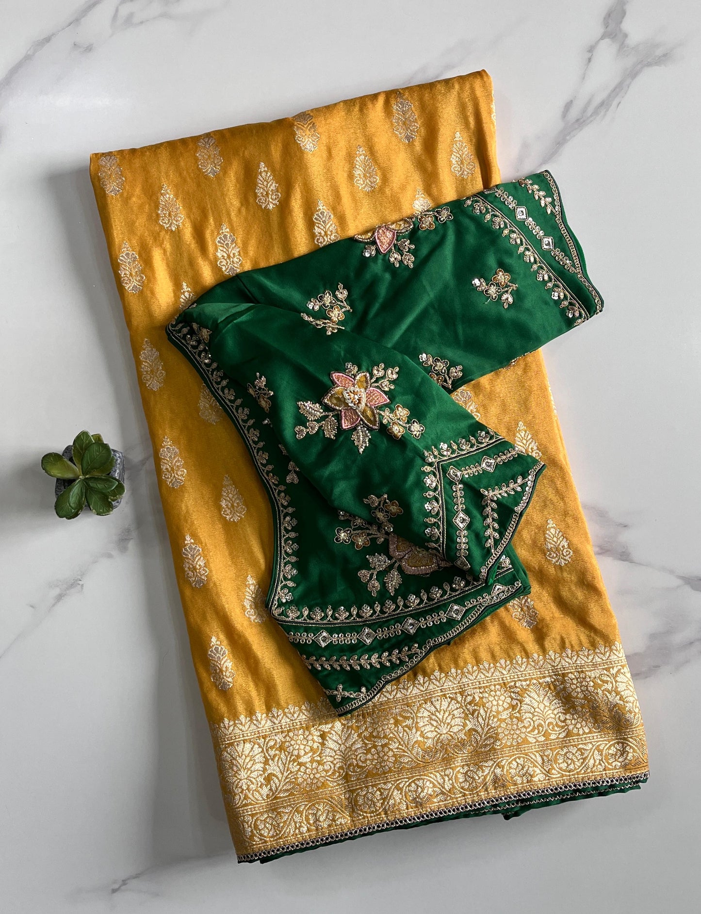 Banarasi pattu saree