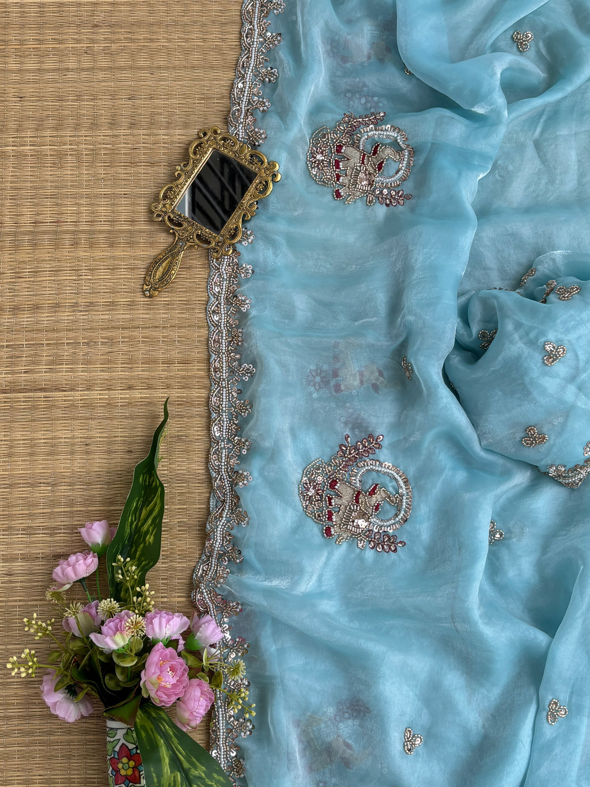 Very soft elegant nd rich look sartin saree