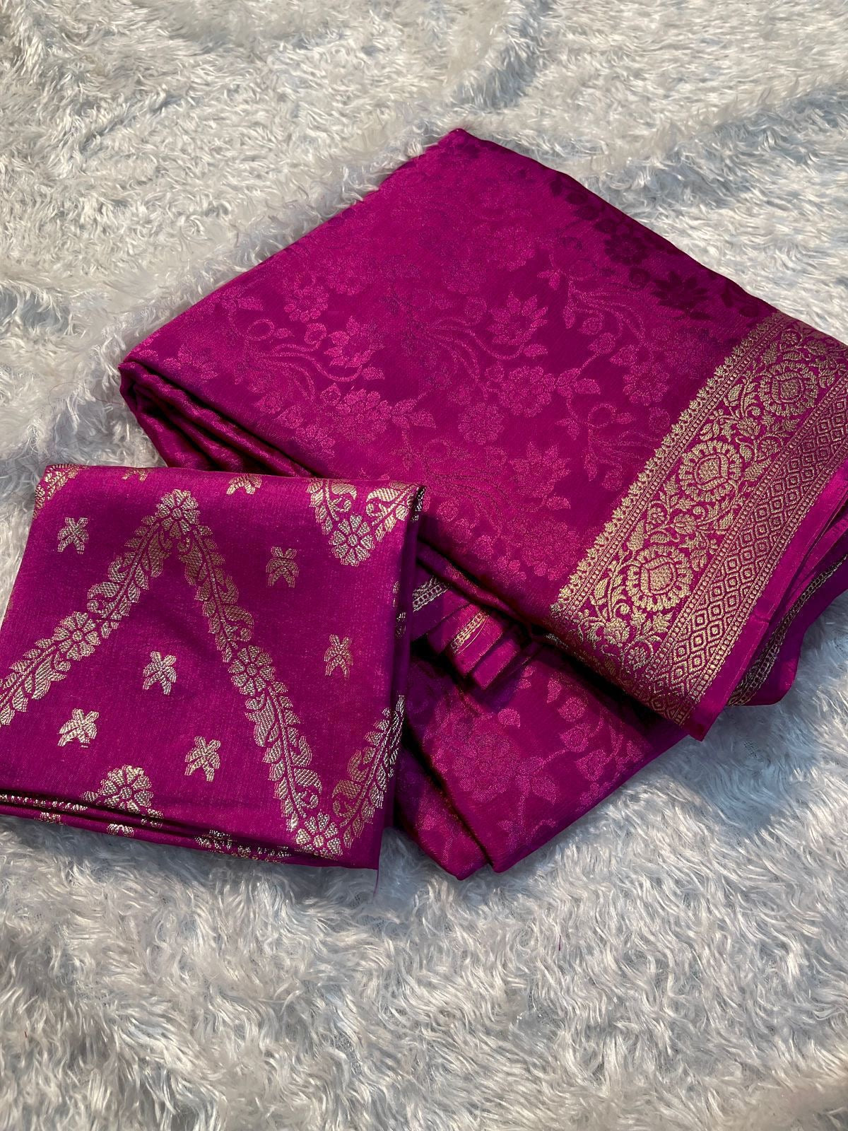 Viscose Chinon  saree