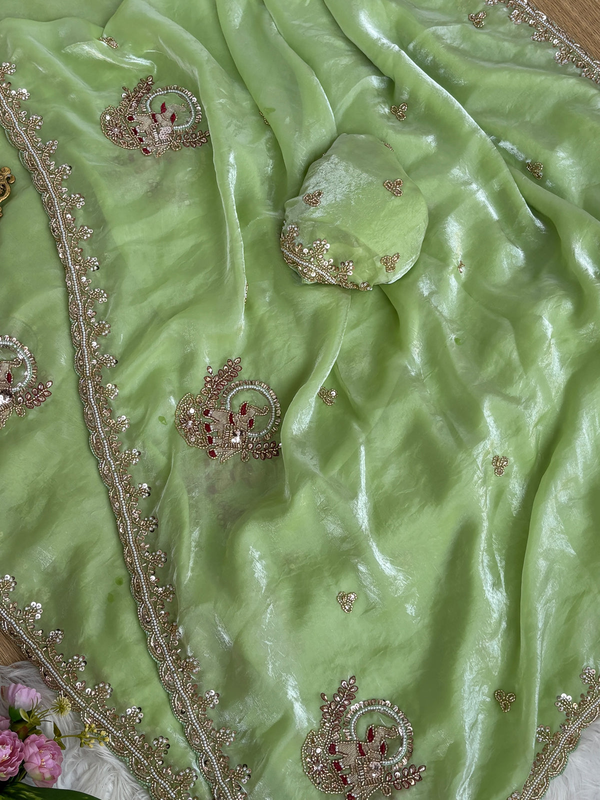 Very soft elegant nd rich look sartin saree