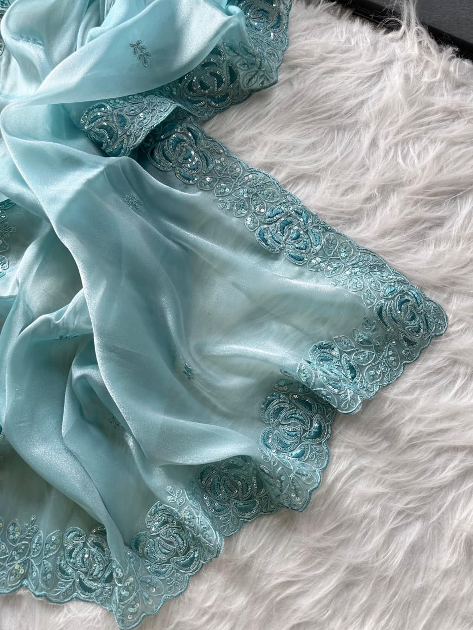 Super soft simmer tissue saree