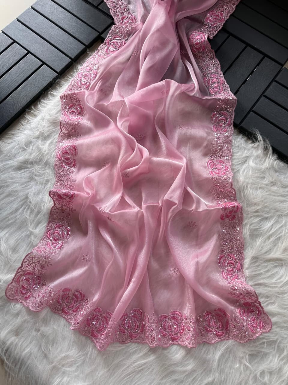 Super soft simmer tissue saree