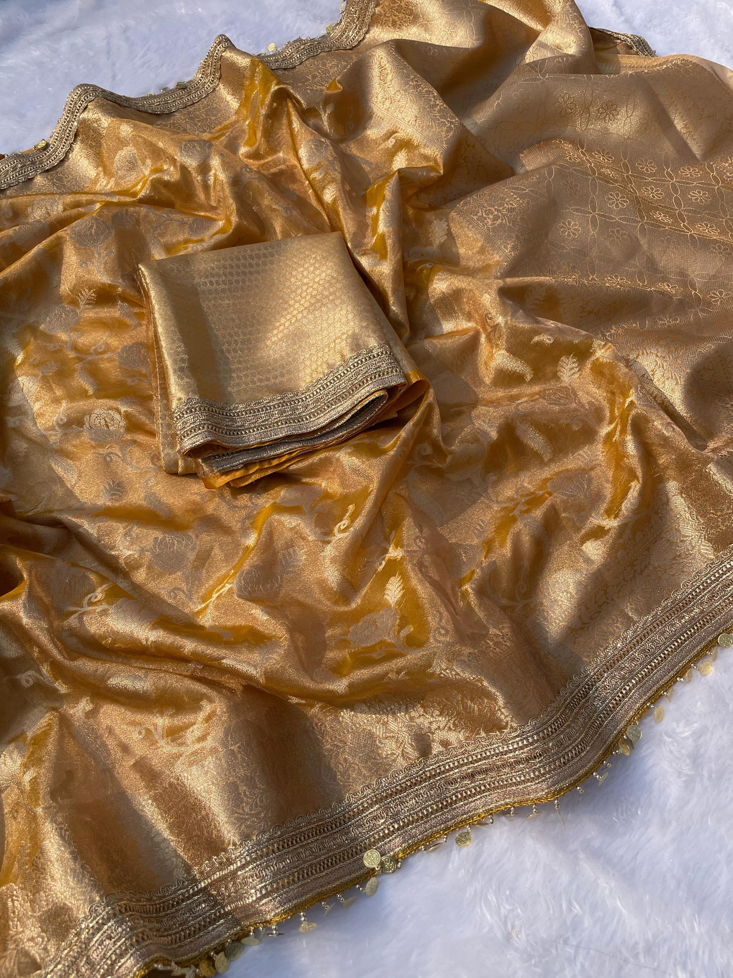 Premium Classic Tissu Banarasi Saree