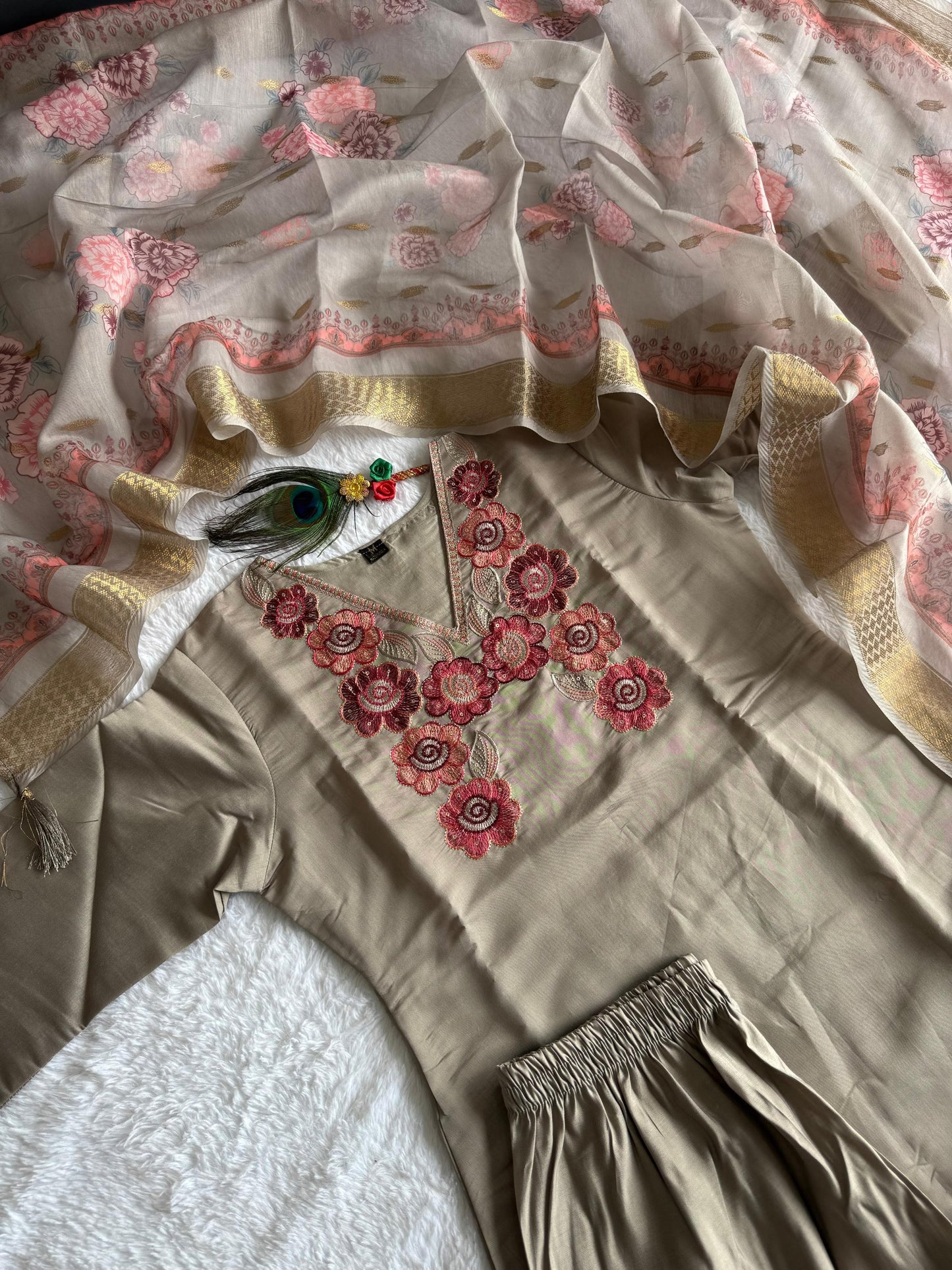 Premium Roman Silk